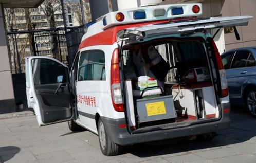 救護車生產廠家簡析車內的醫療配置有哪些？